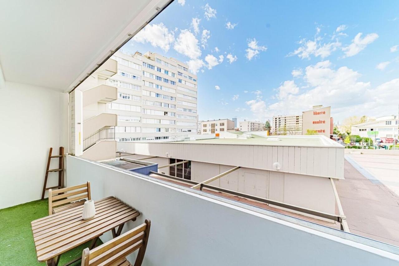 Atypical Apartment With Balcony & Interior Stairs Βιλερμπάν Εξωτερικό φωτογραφία